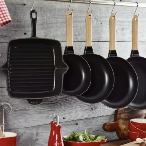 Staub Bratpfanne Aus Gusseisen Mit Holzgriff 19,4 Cm / 26 Cm 16